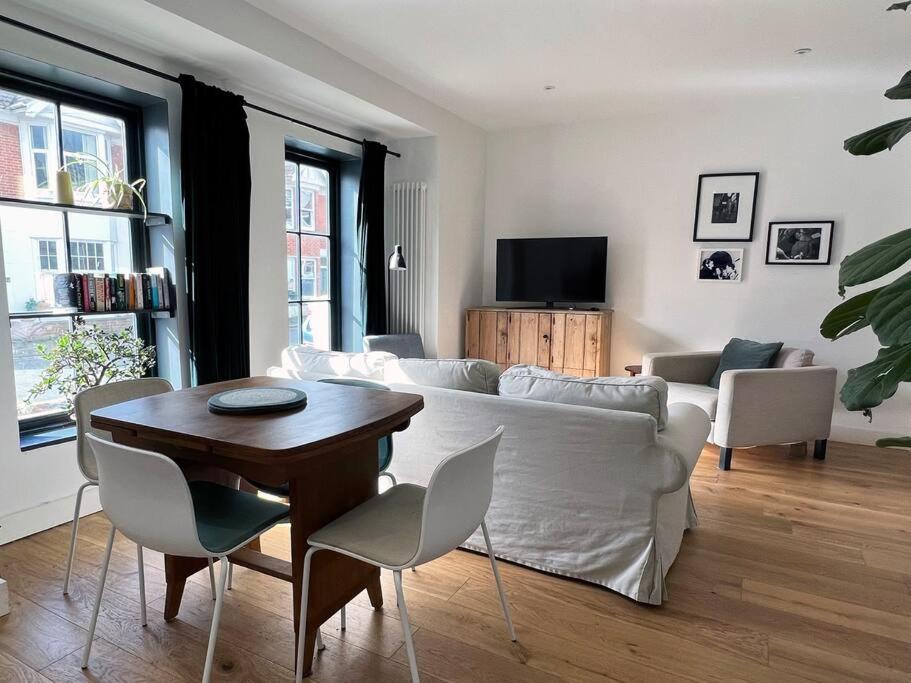 Poets Rest, Free Parking, Ev Socket Fees Apply Walk To Beach Hove Exterior foto