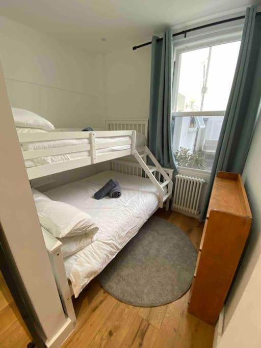 Poets Rest, Free Parking, Ev Socket Fees Apply Walk To Beach Hove Exterior foto